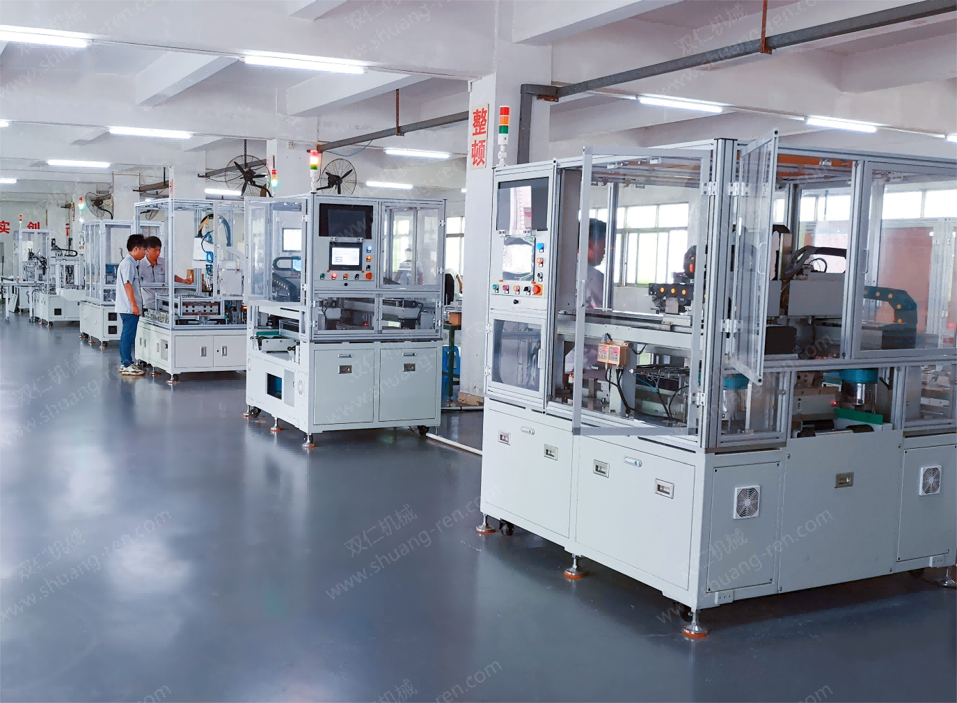 拔插膠(jiao)釘機